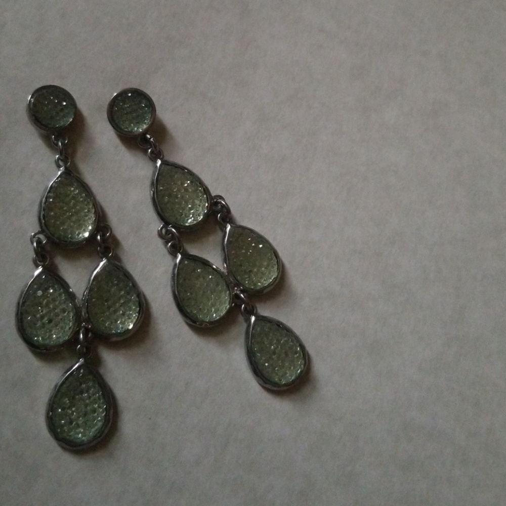 Sparkly Party Earrings Light green/silvertone.